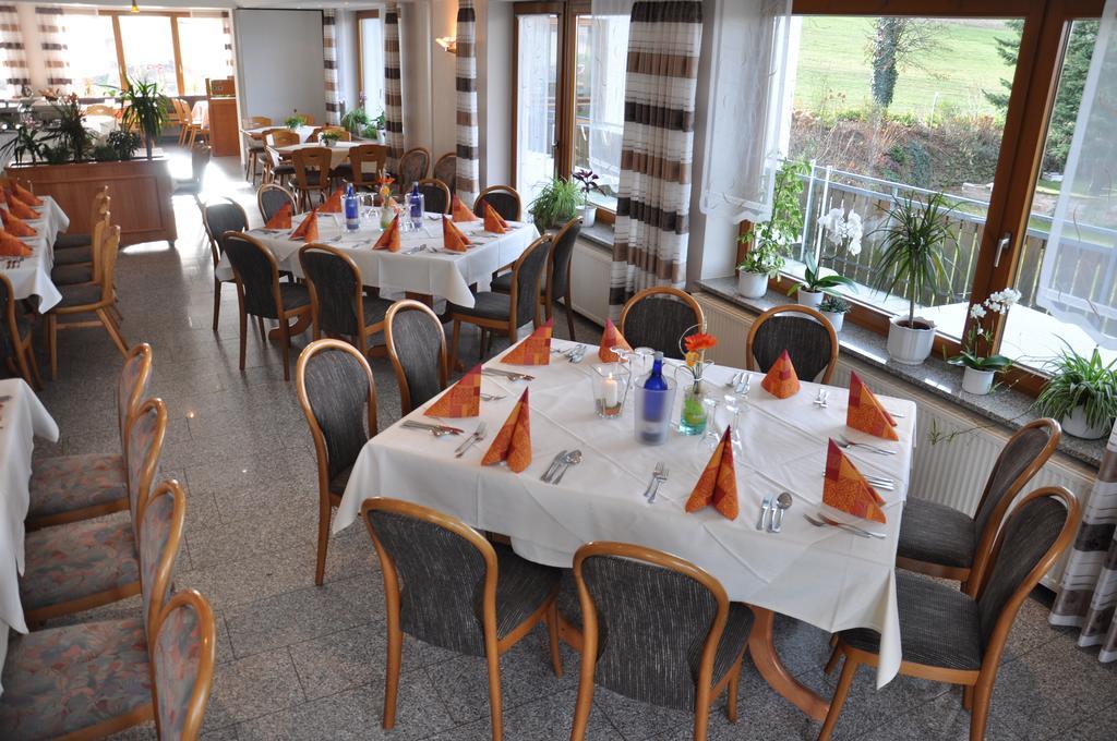 Rhön-Hotel Sonnenhof - Restaurant&Café Poppenhausen Extérieur photo