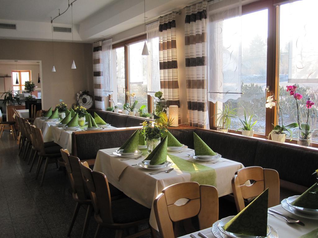 Rhön-Hotel Sonnenhof - Restaurant&Café Poppenhausen Extérieur photo