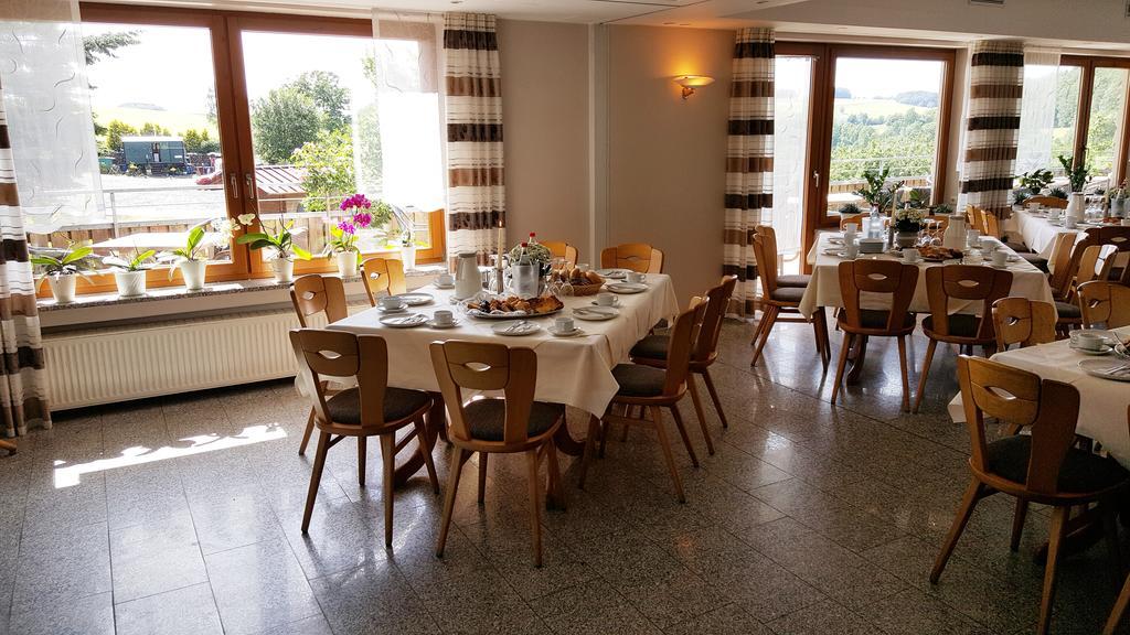 Rhön-Hotel Sonnenhof - Restaurant&Café Poppenhausen Extérieur photo