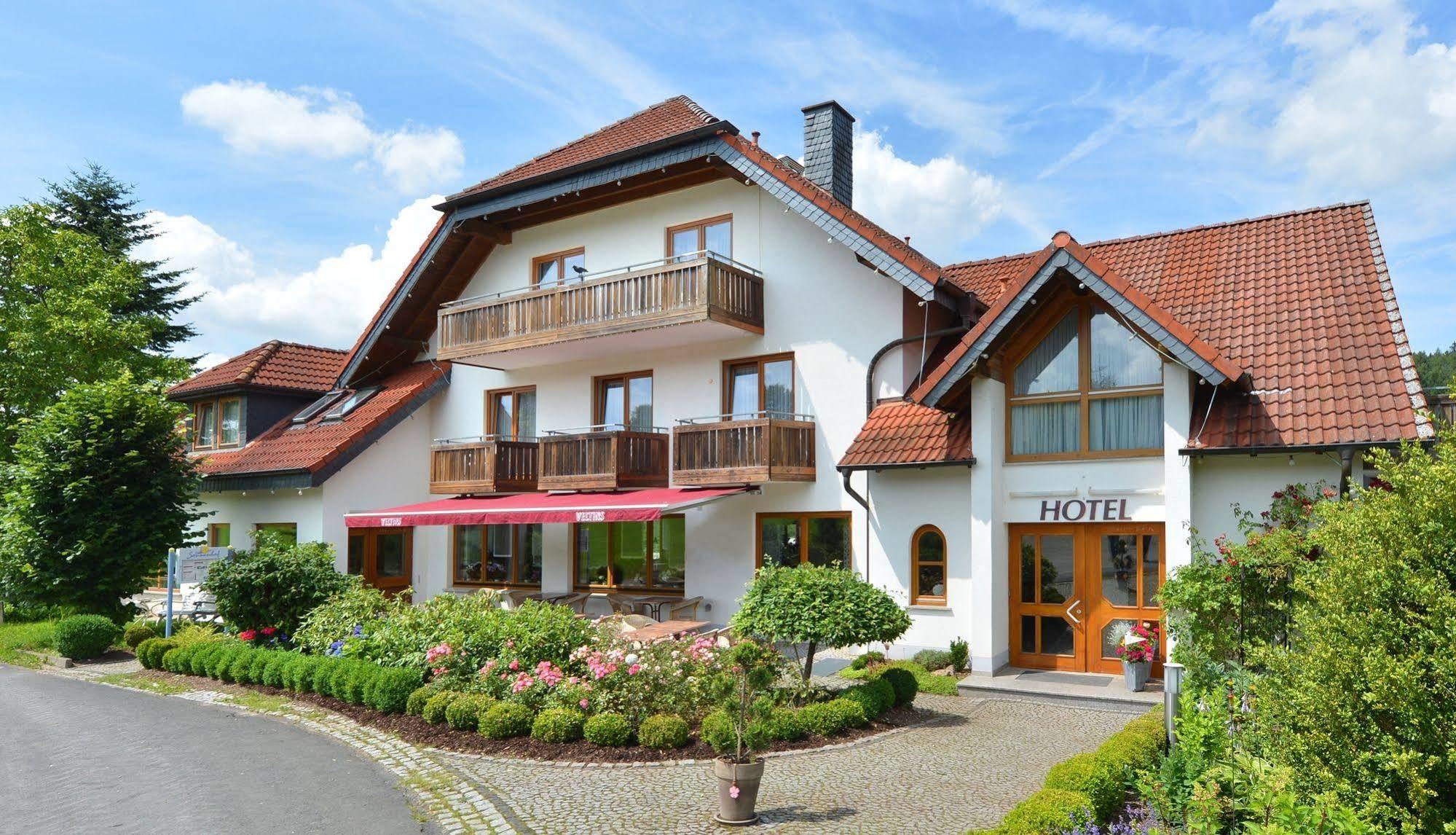 Rhön-Hotel Sonnenhof - Restaurant&Café Poppenhausen Extérieur photo